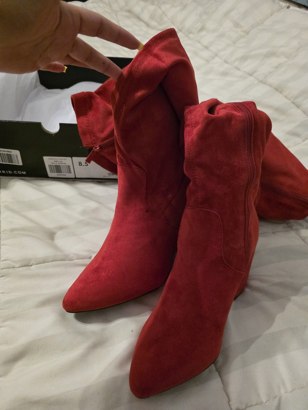 Torrid 8.5 Red Suede Knee-High Block Heel Boots, Wide Calf Approved. - Picture 9 of 11